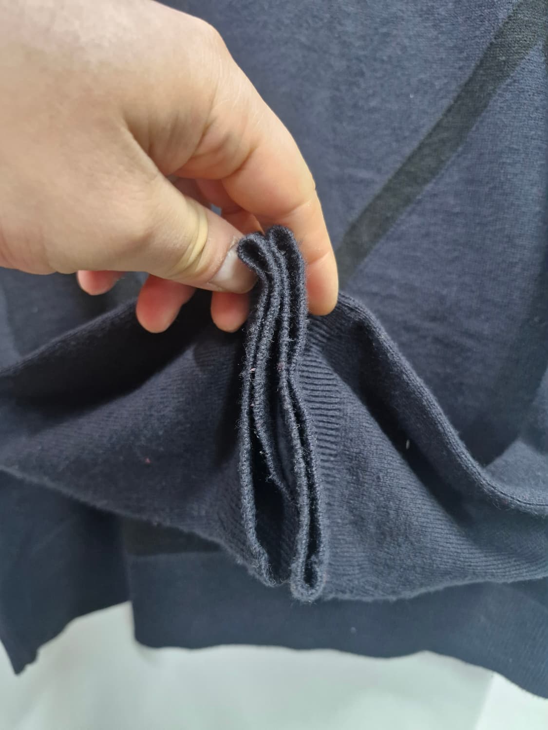 95M 알마니익스체인지 네이비 니트. 상품이미지4