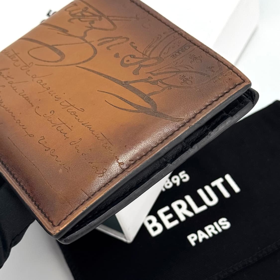 벨루티 스크리토 레더 남성 반지갑  상품이미지7