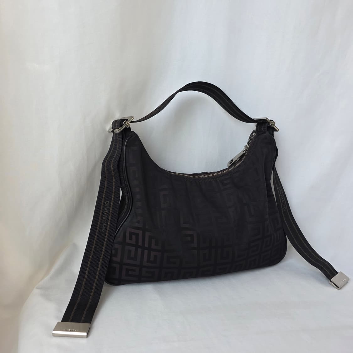 [정품 GIVANCHY] 지방시 로고 패턴 여성 숄더백 호보백 크로스백 상품이미지9