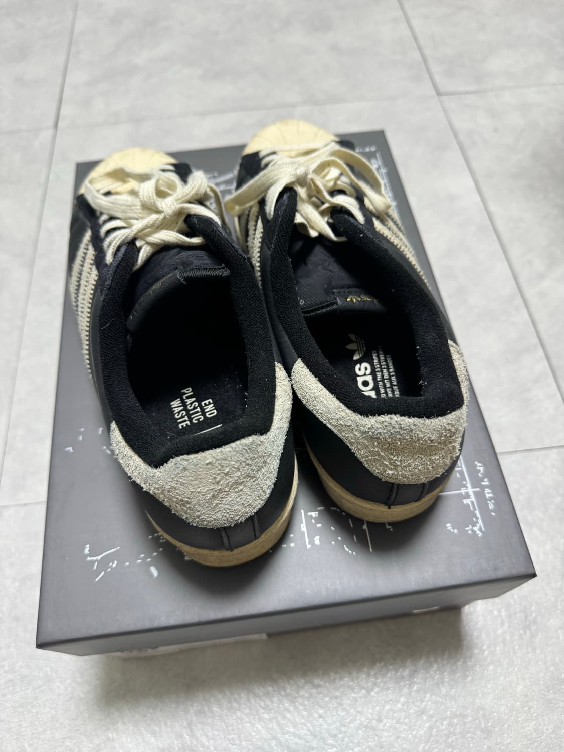 아디다스 슈퍼스타 82 블랙 화이트 265 상품이미지7