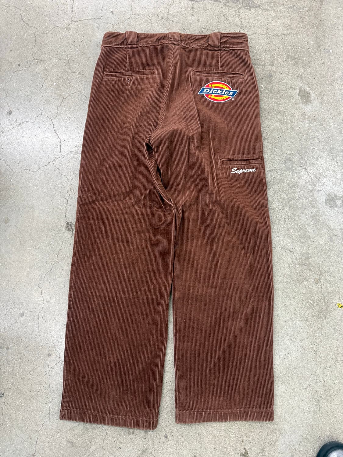 슈프림 x 디키즈 더블 니 코듀로이 워크 팬츠 브라운 - 22FW 상품이미지2