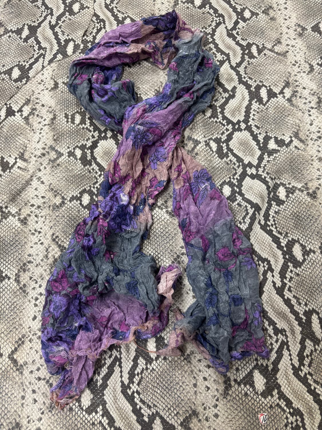 “Vintage” Purple Oriental Scarf 상품이미지3