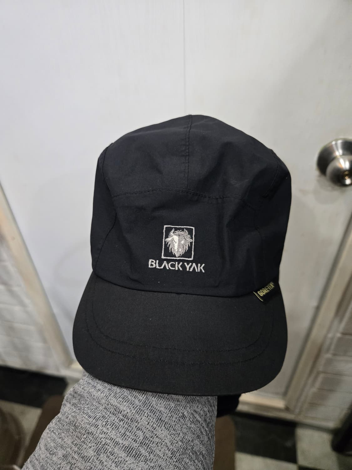 BLACK YAK 블랙야크 고어텍스 귀돌이 볼캡 모자! 상품이미지1