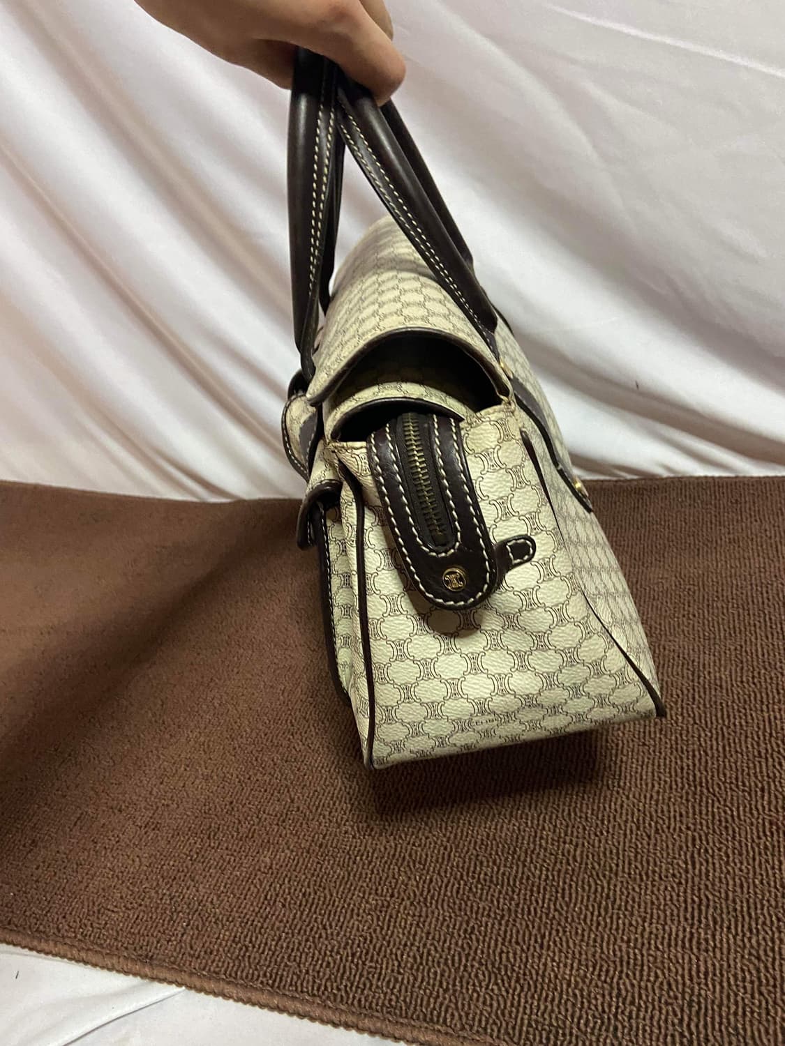 셀린느 트리오페 마카담 토트백 상품이미지3