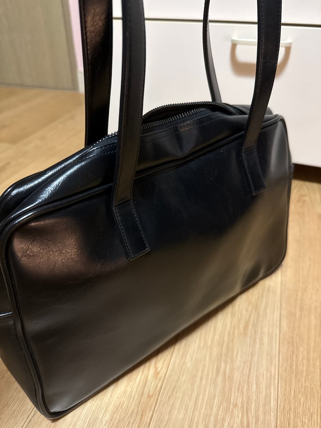 필인더블랭크 fitb Trapezoid Shoulder Bag black 상품이미지4