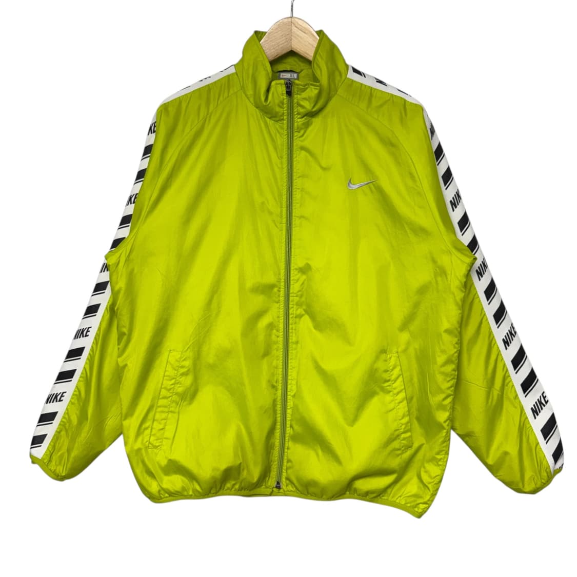 나이키 사이드라인 스우시 바람막이 자켓 상품이미지1