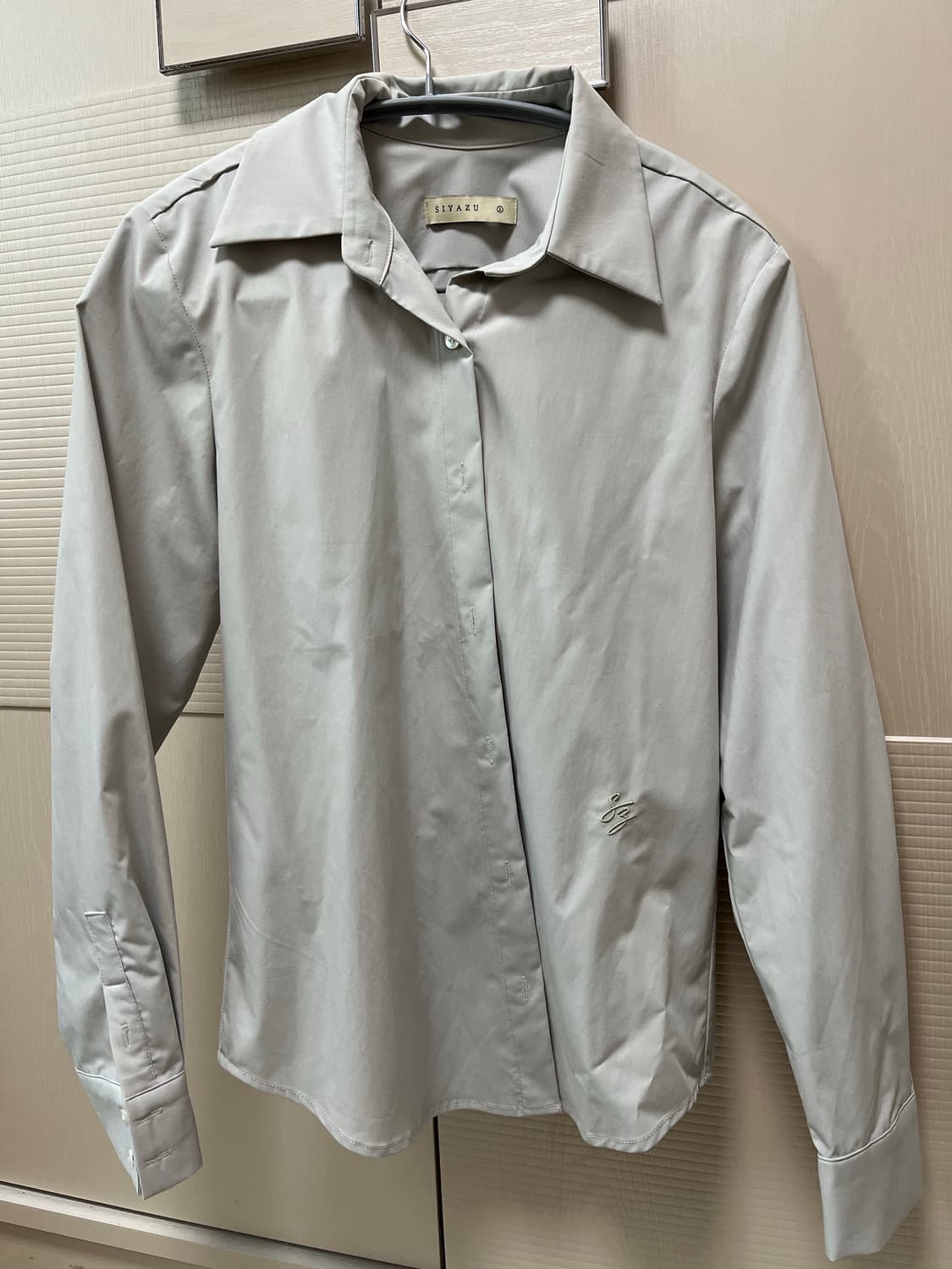 시야쥬 레귤러핏 셔츠ㅡ올리브그레이 상품이미지3