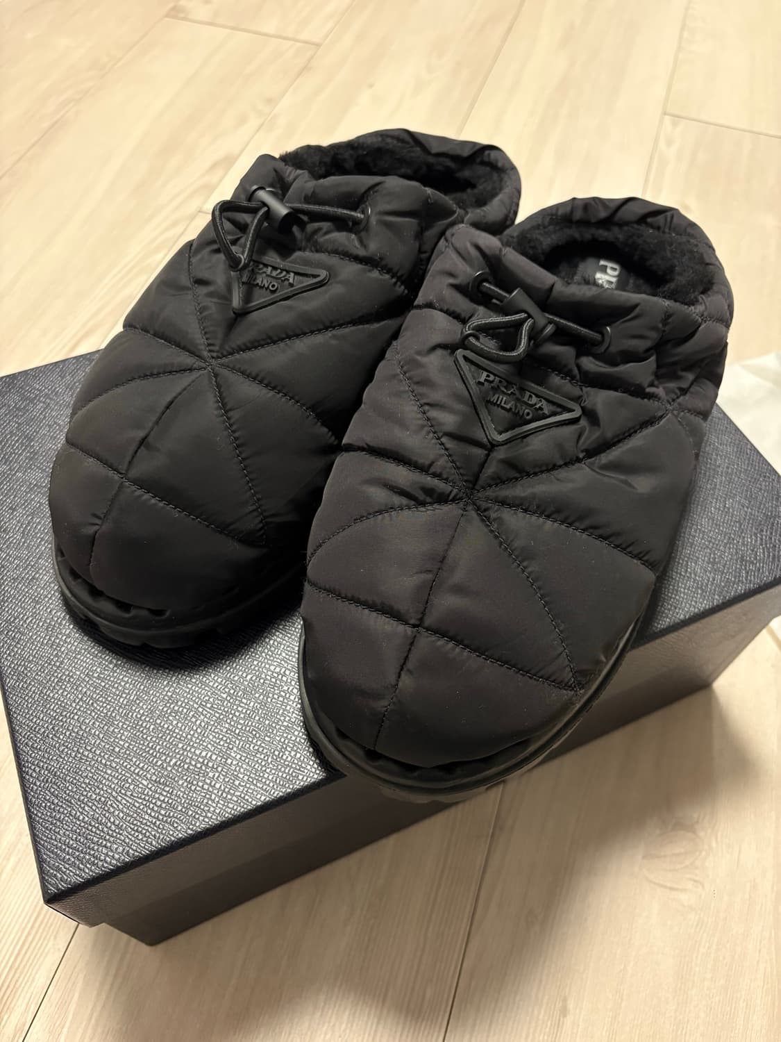 프라다 털 슬리퍼 사이즈 8 상품이미지1
