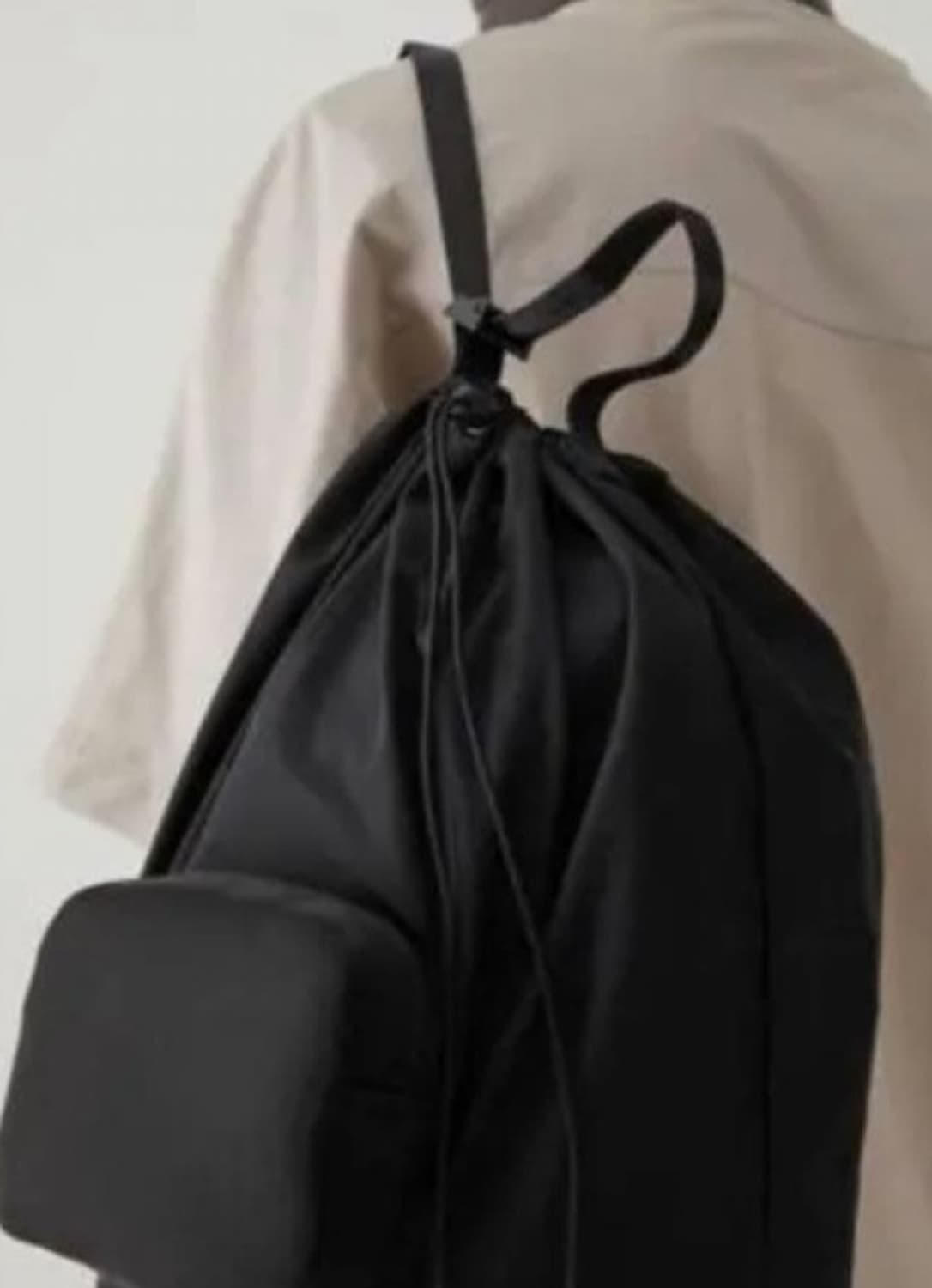 새상품) cos 소프트 패커블 백 상품이미지5