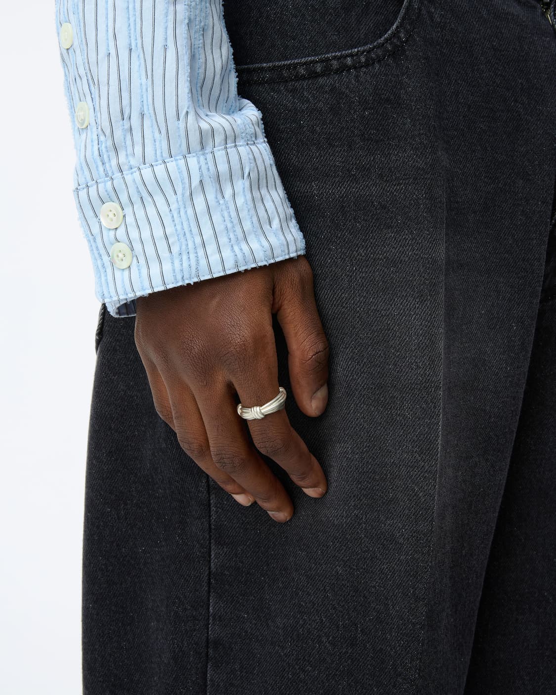 💫급처💫💙아더에러 25FW 신상 리본반지 판매합니다 L사이즈💙 상품이미지2