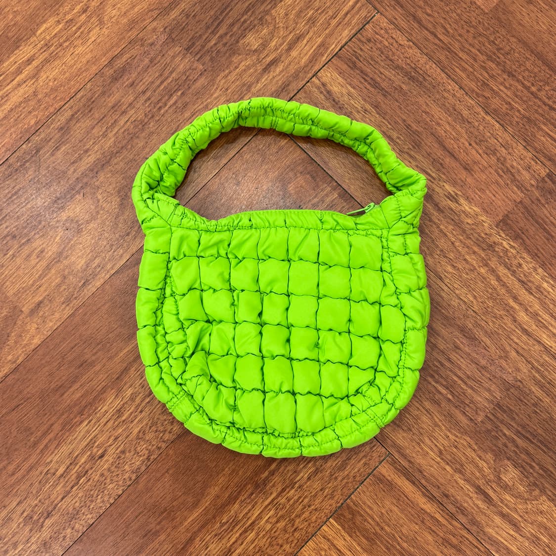 FREE Cos 퀼티드 미니백  상품이미지1