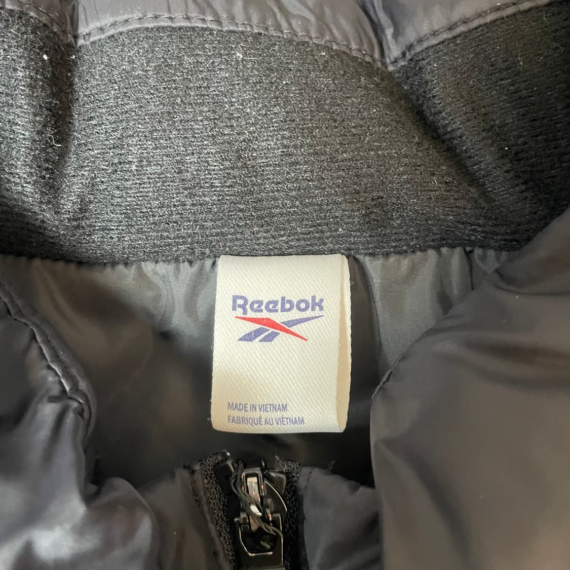 리복 22FW 스몰 로고 블랙 패딩 조끼 XL 상품이미지4