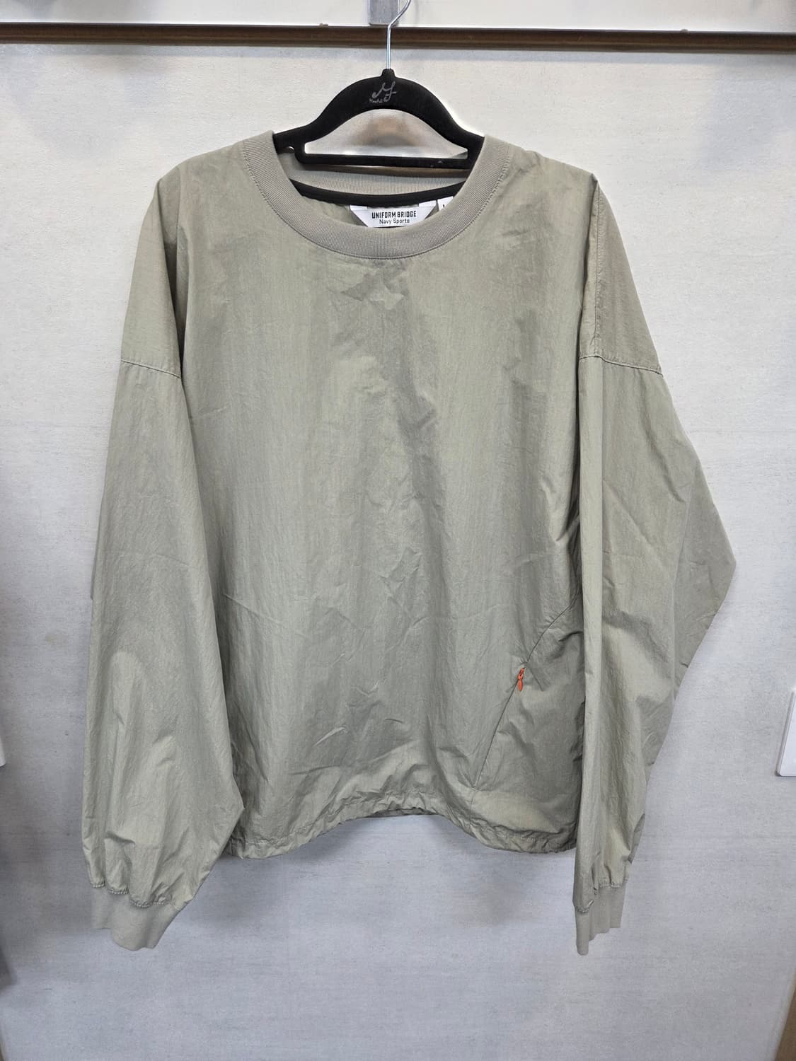 유니폼브릿지 navy sports 웜업 방풍 맨투맨 L 오버핏 상품이미지1