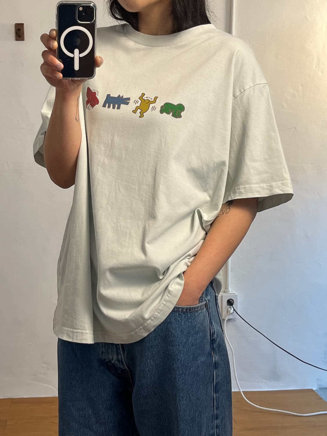 유니클로 UT 반팔 티셔츠 상품이미지2