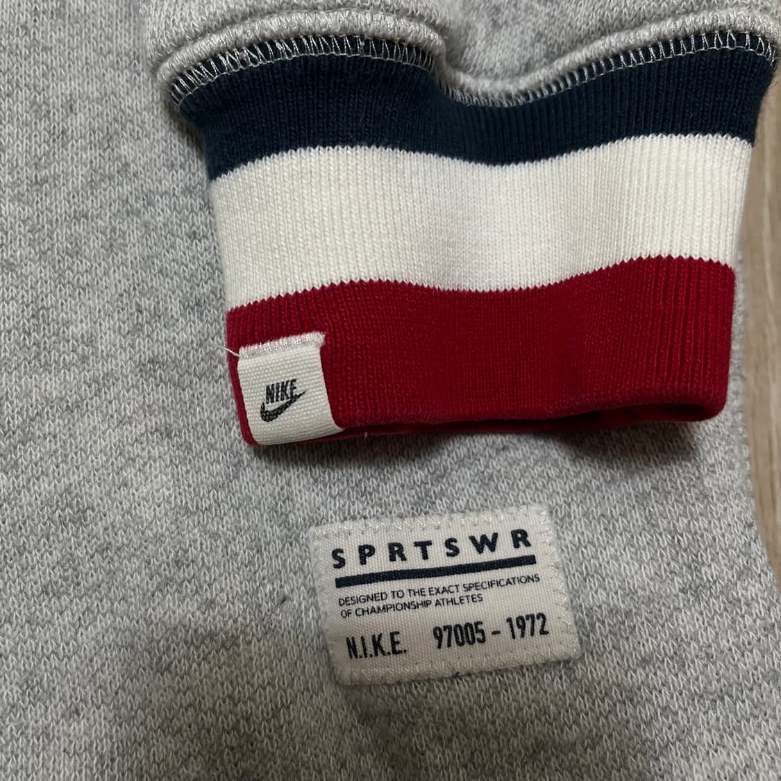 나이키 NIKE 스포츠웨어 빅 싸커로고 맨투맨 M(95) 상품이미지5