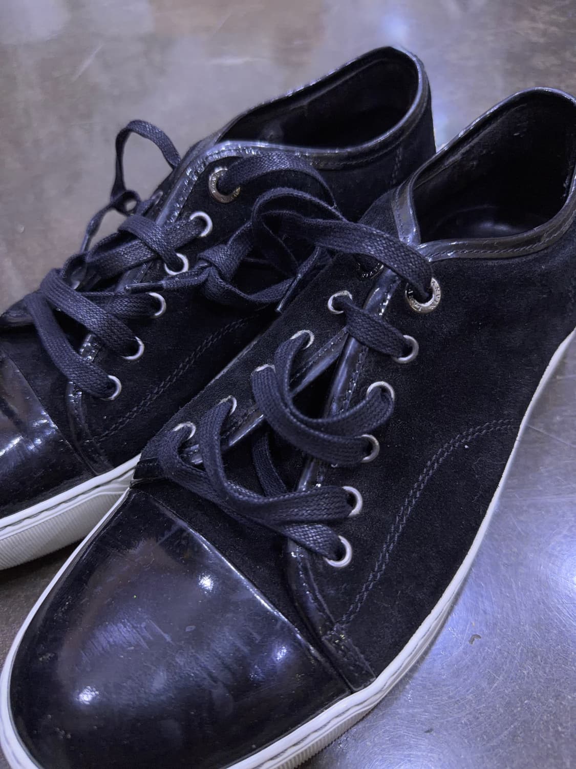 랑방 벨루어 스웨이드 블랙 애나멜 스니커즈 7 (260) 상품이미지4