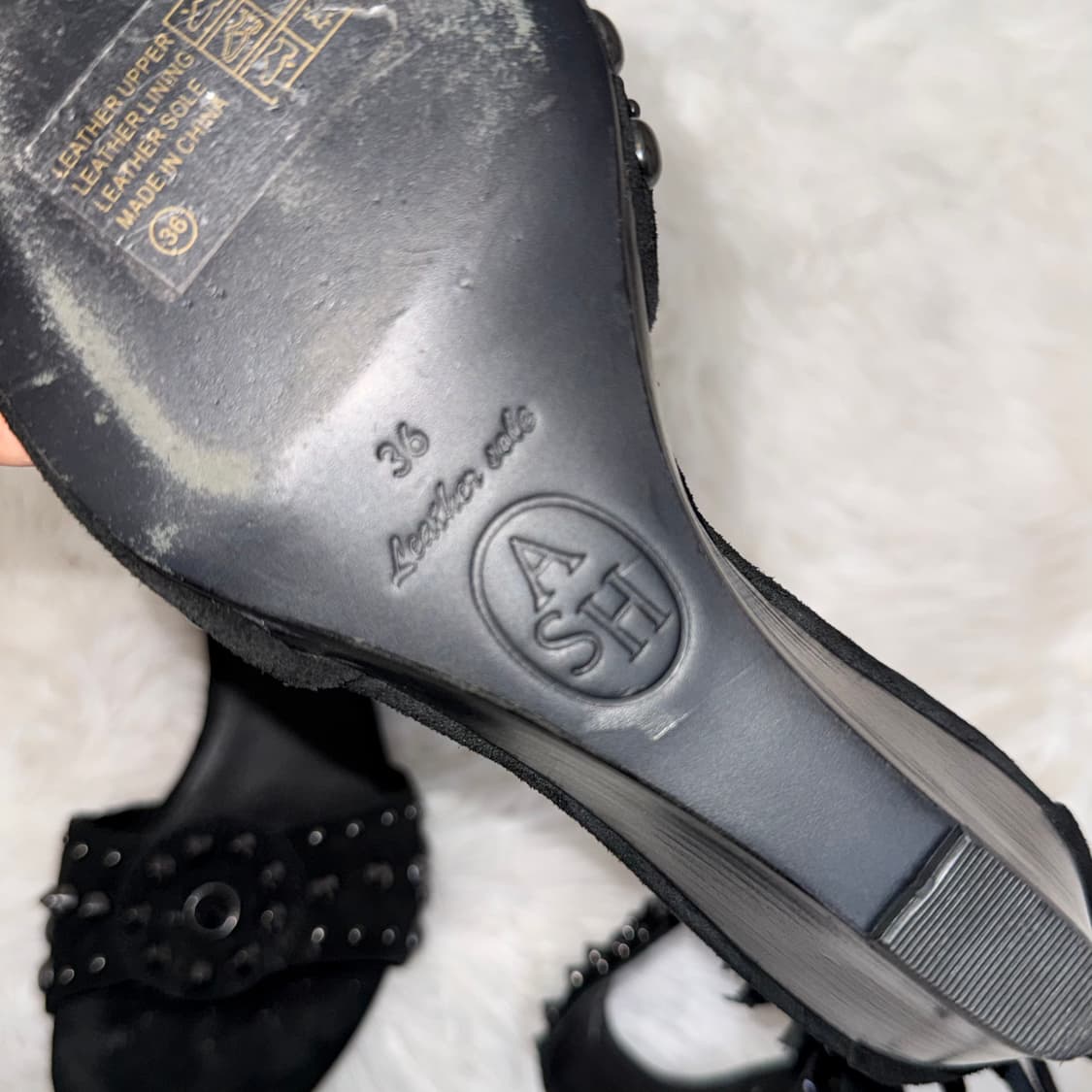 230 Ash 아쉬 스터드 블랙 스웨이드 웨지 샌들 상품이미지8