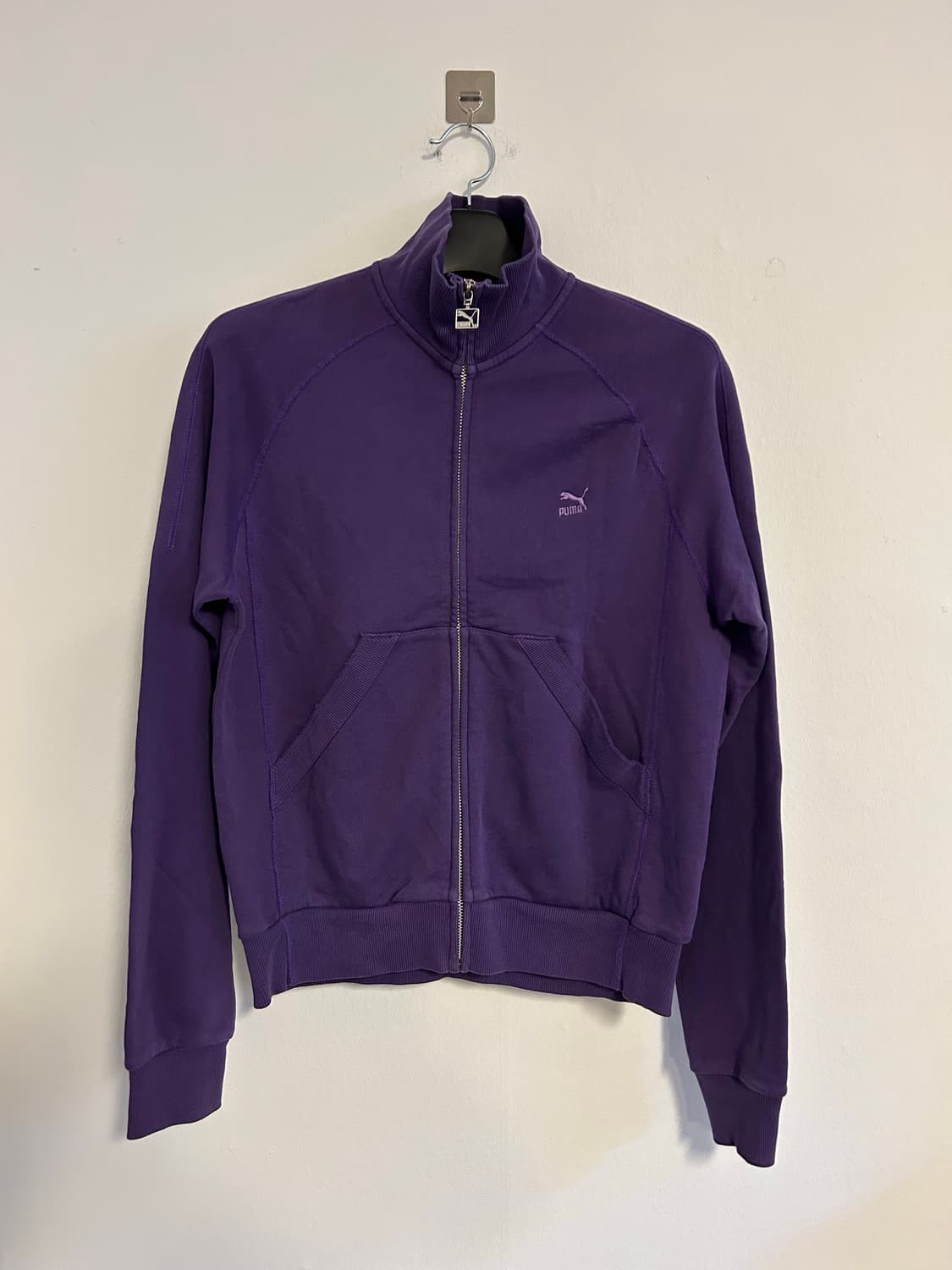 푸마 올드스쿨 백그래픽 퍼플 트랙 탑 상품이미지1