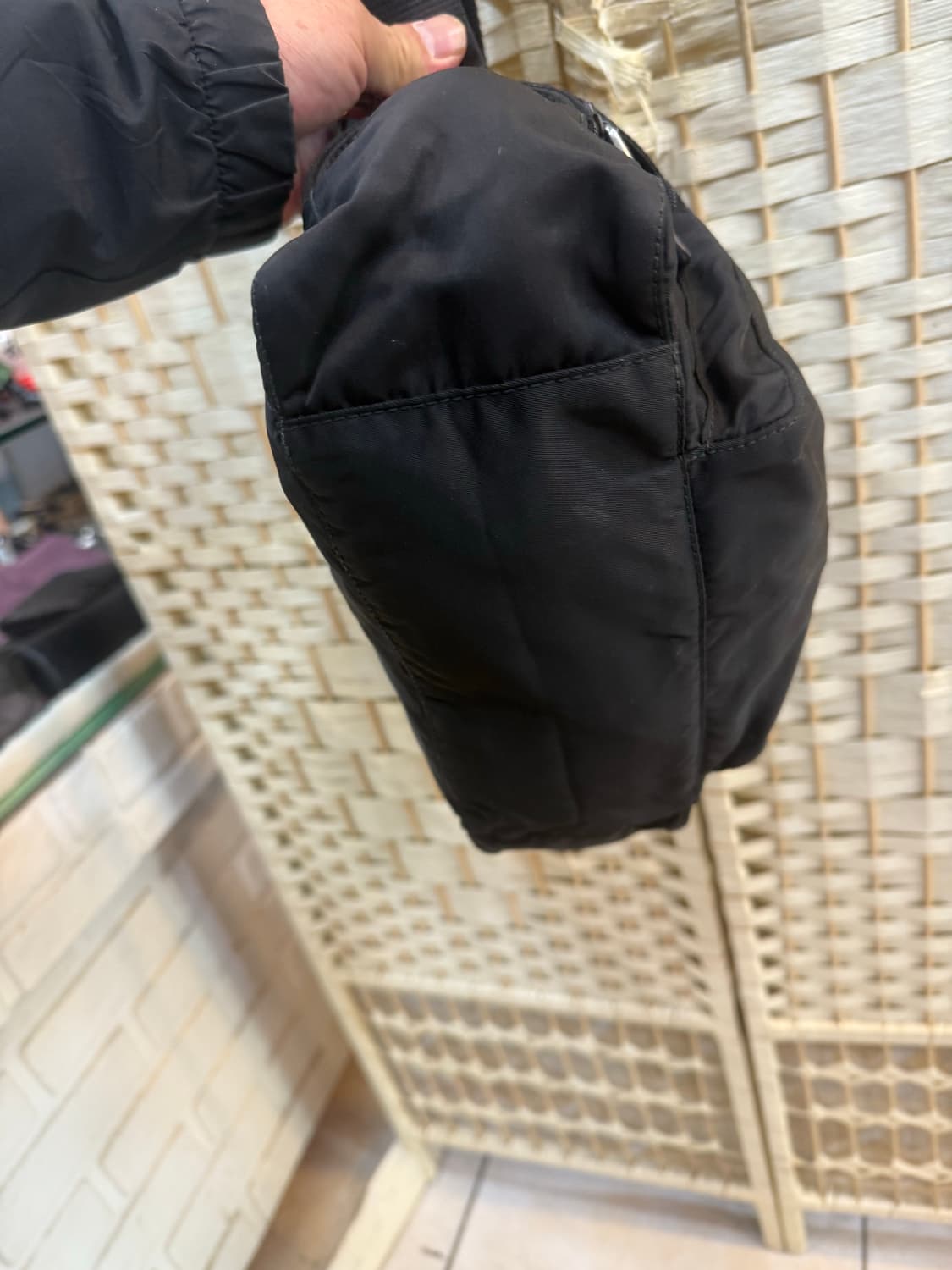 정품 프라다 나일론 사이드포켓 메신저백 팝니다 상품이미지6