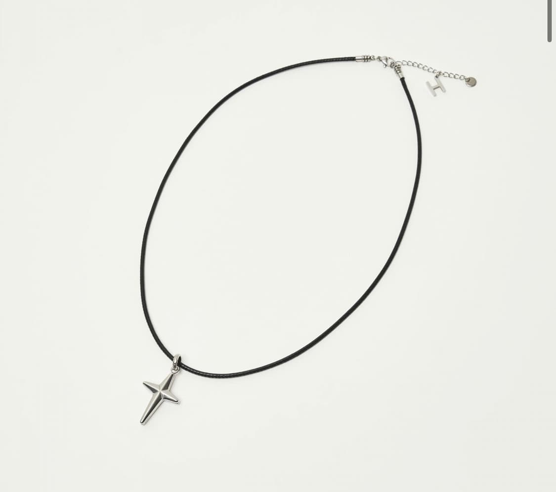 헬레네파리스 레더 볼드 크로스 네크리스 목걸이 상품이미지8