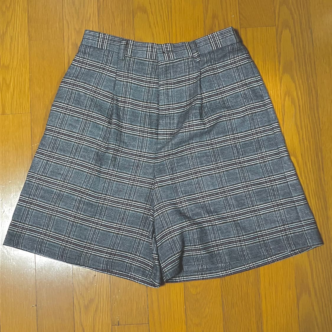 GU 회색 체크 미디 반바지 상품이미지4