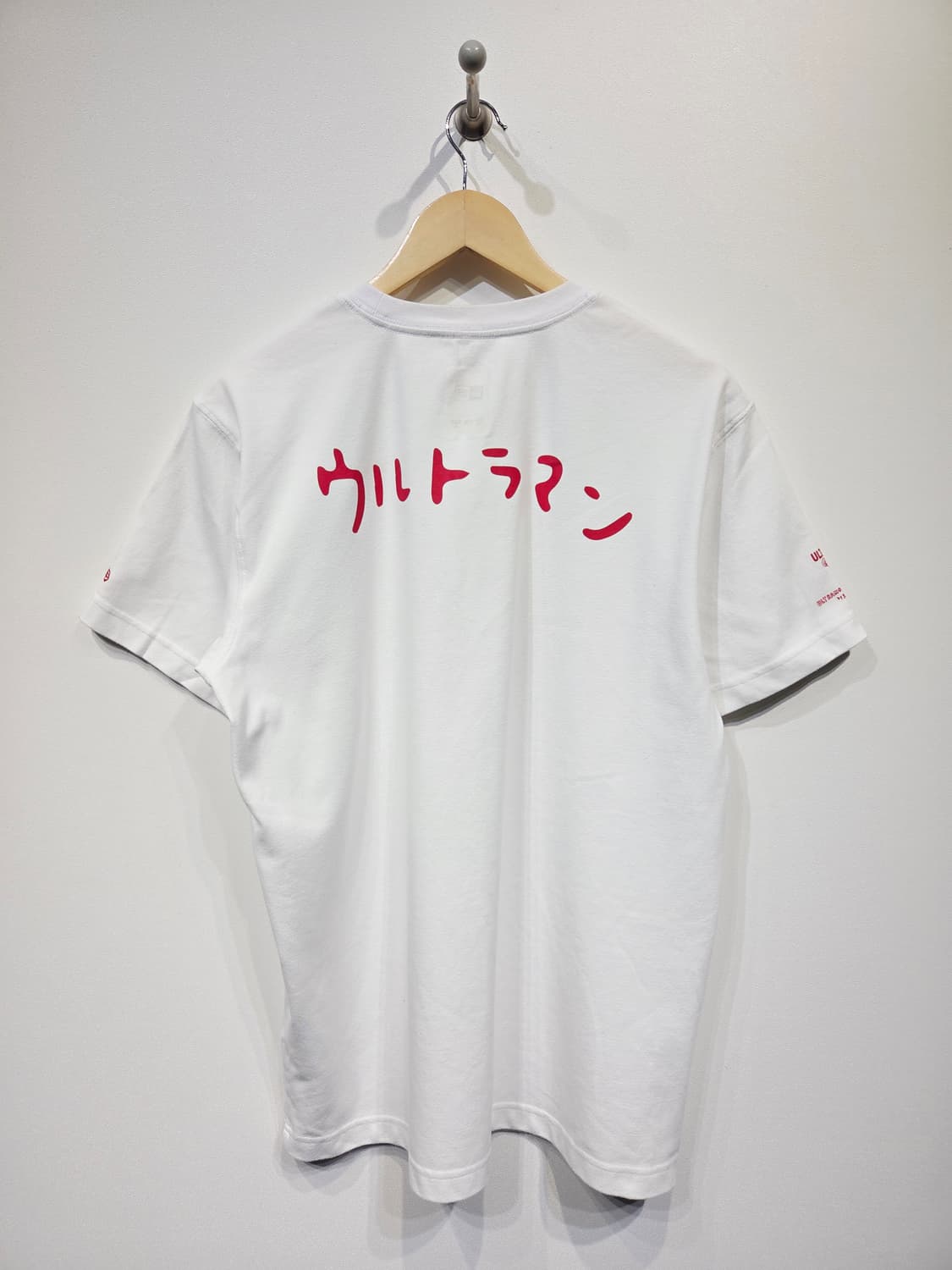 뉴에라 울트라맨 흰색 반팔 티셔츠_100 상품이미지3