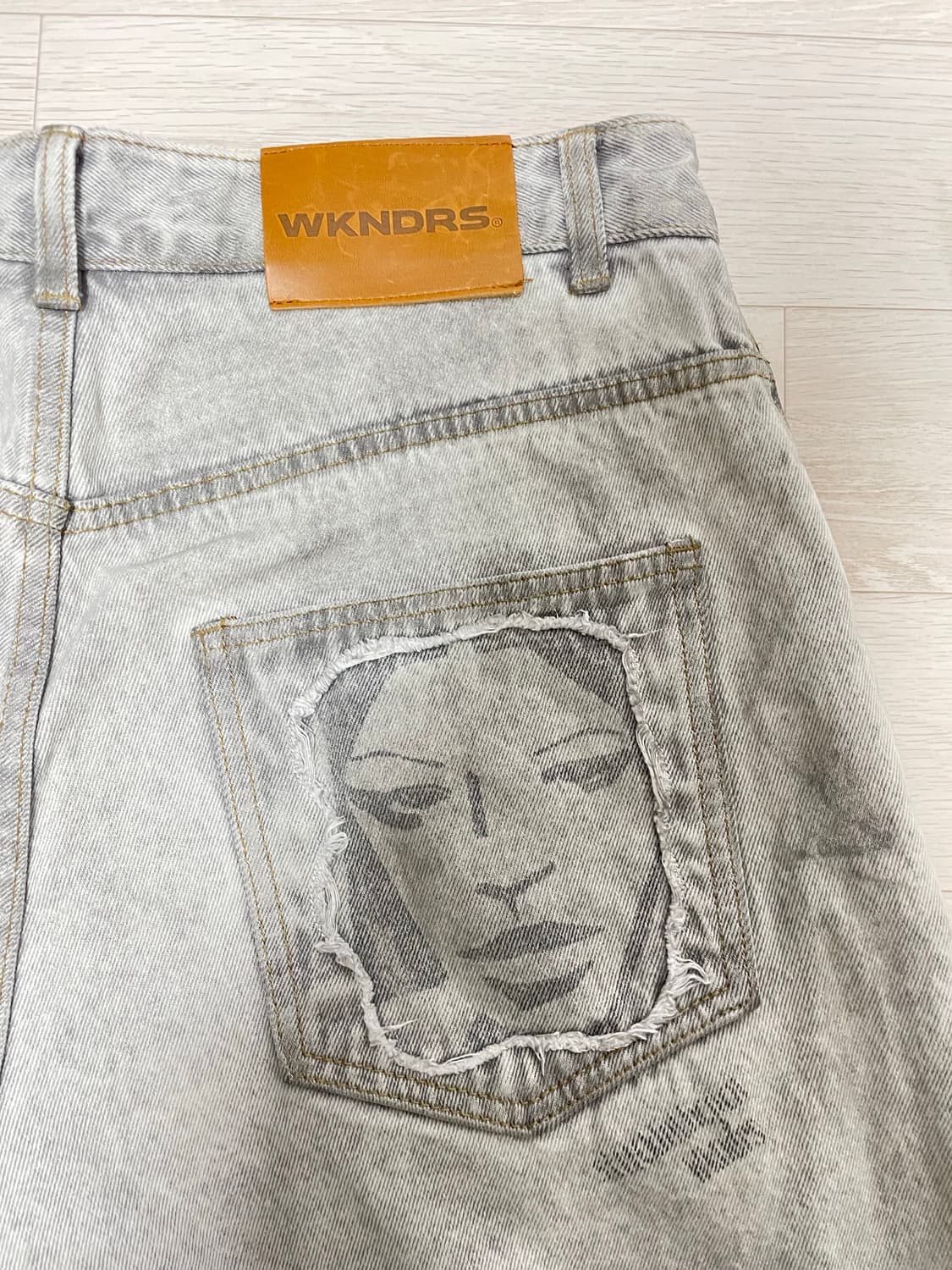 위캔더스 FACE DENIM PANTS 바지 L사이즈 상품이미지1