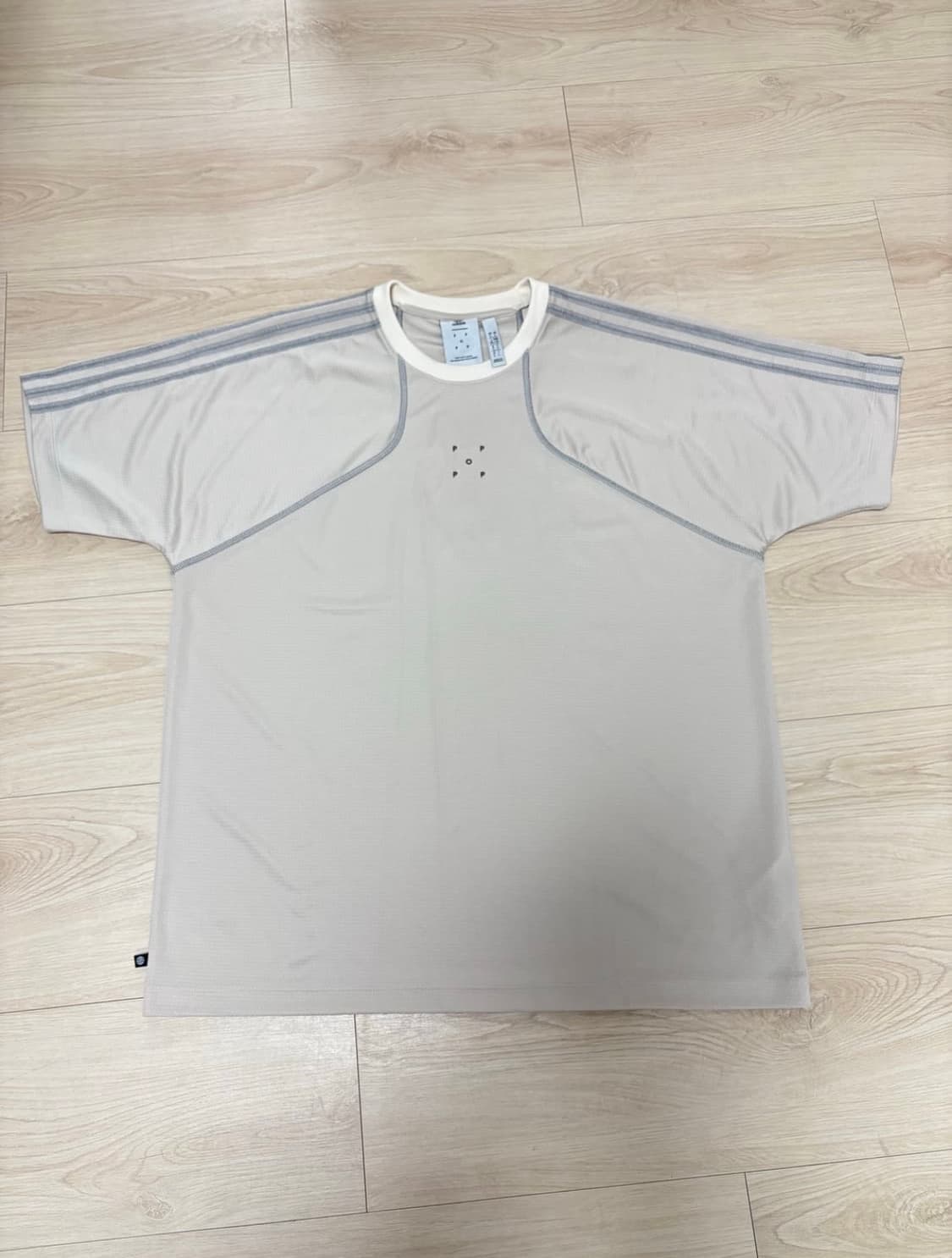 아디다스 x 팝트레이딩 테크 반팔 티셔츠 L 상품이미지1