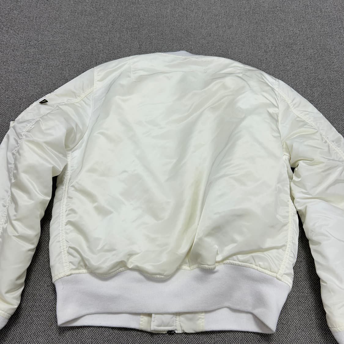 알파인더스트리 화이트 아이보리 리버시블 MA-1(L) 상품이미지2