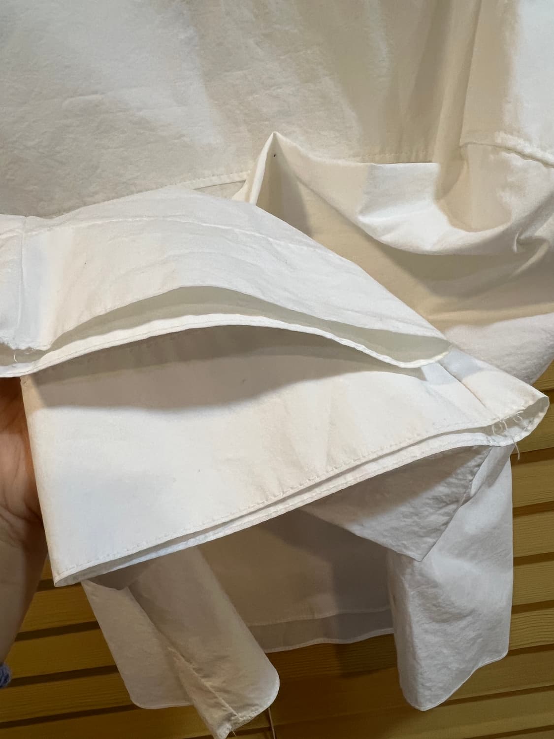 프릭 FRIC 여성 아이보리  크롭블라우스 오버핏블라우스 상품이미지4