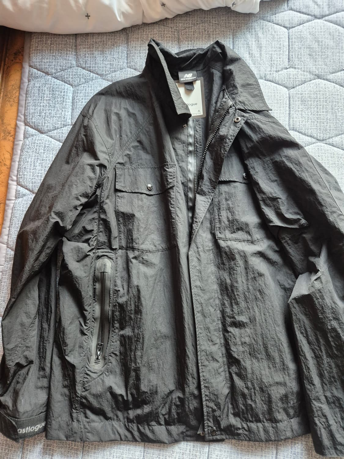 뉴발란스X이스트로그 패커블 라이트 셔츠 자켓 블랙 상품이미지1