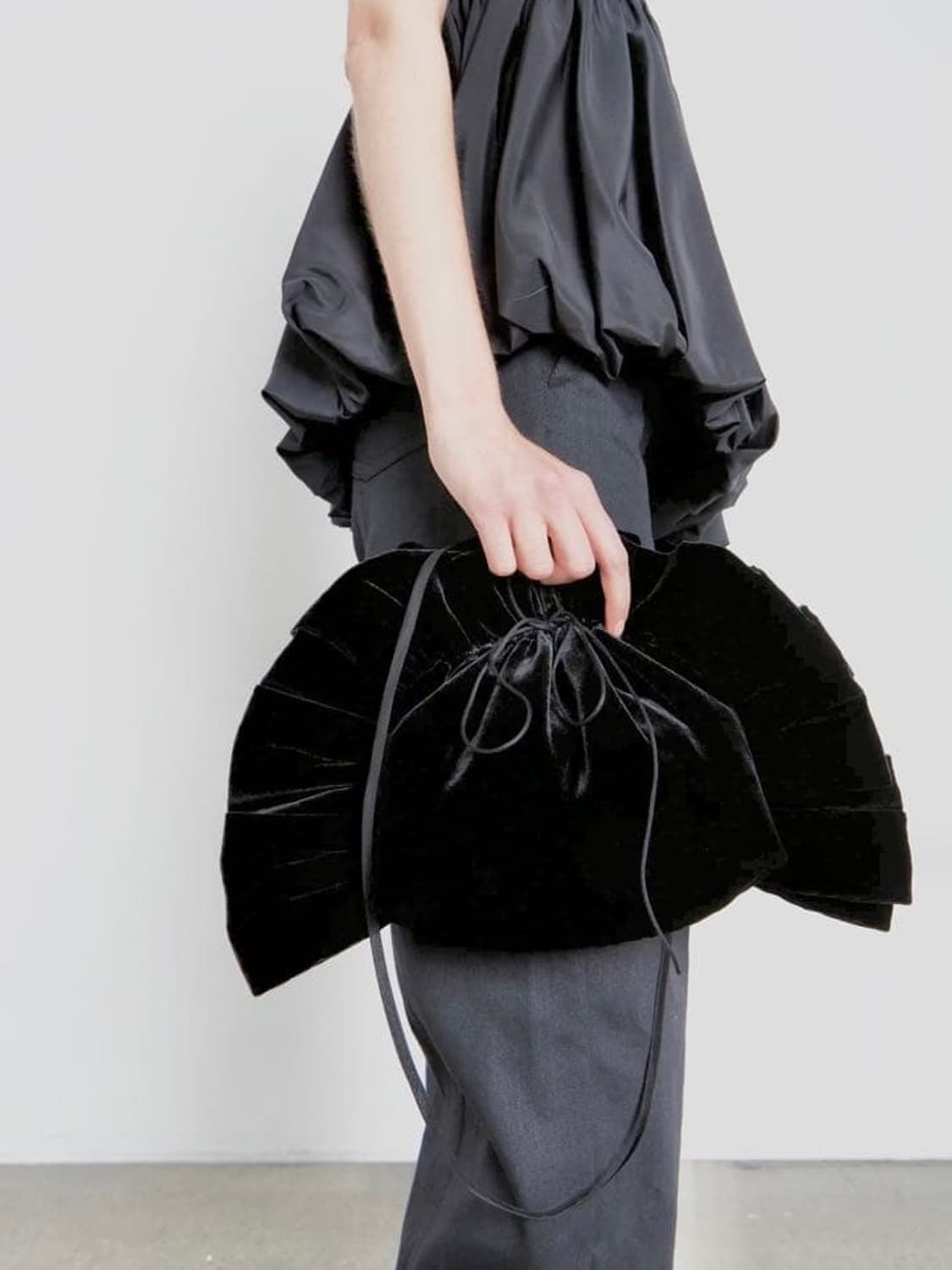 세실리에 반센 ULI BAG 블랙 O/S 상품이미지4