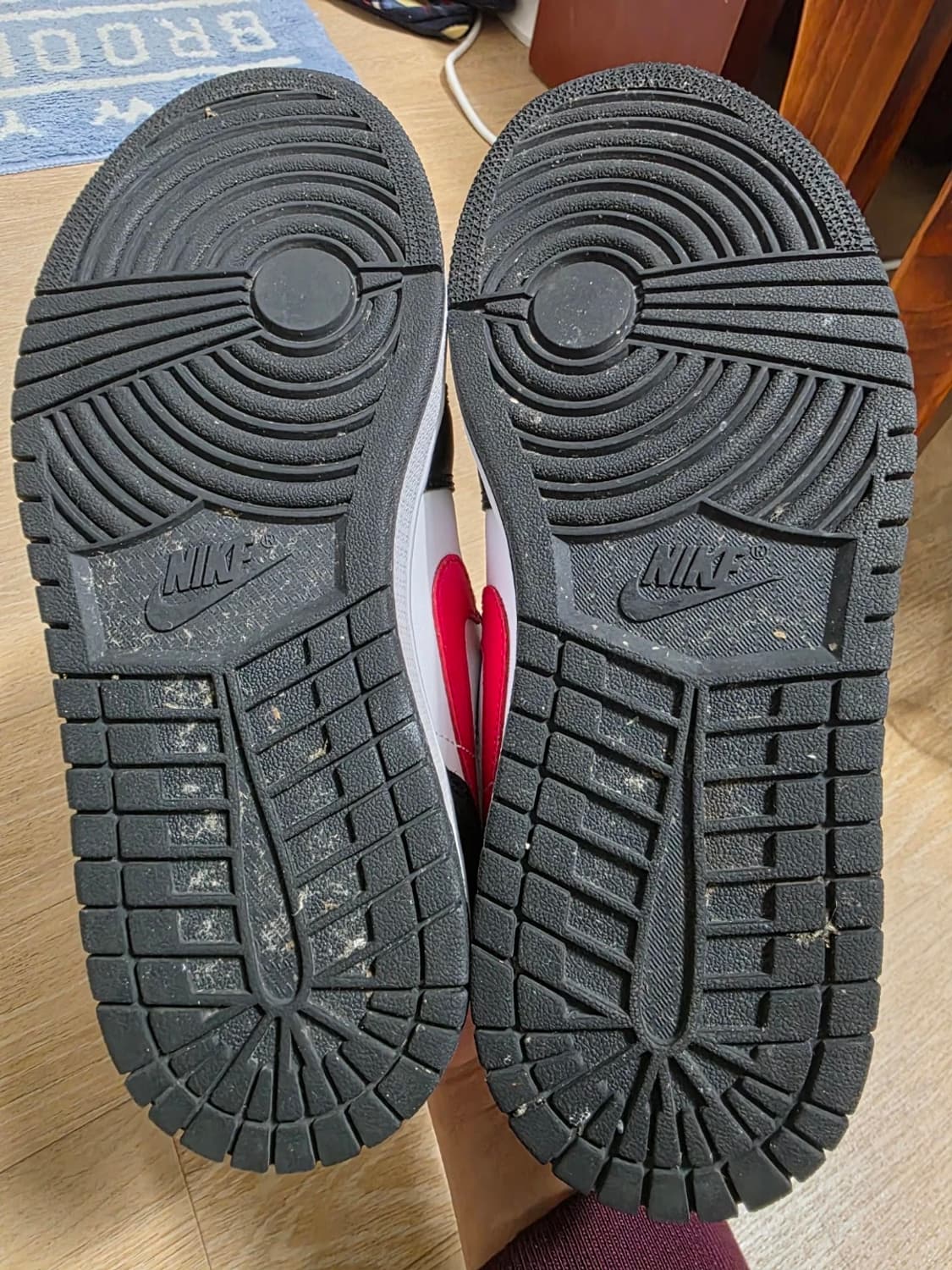 [240] 나이키 에어조던1 로우 사이렌 레드 우먼스 상품이미지8