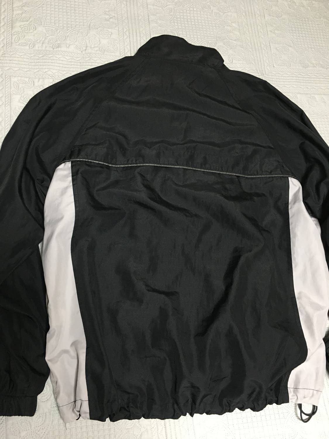 아식스  올드스쿨 바람막이 자켓 상품이미지2