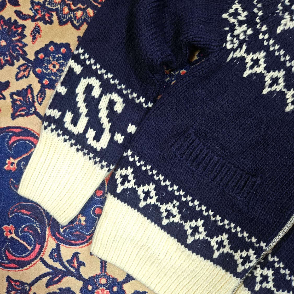 게스(GUESS) 24FW 코위찬 투웨이 집업 스웨터 자켓 Free 상품이미지5