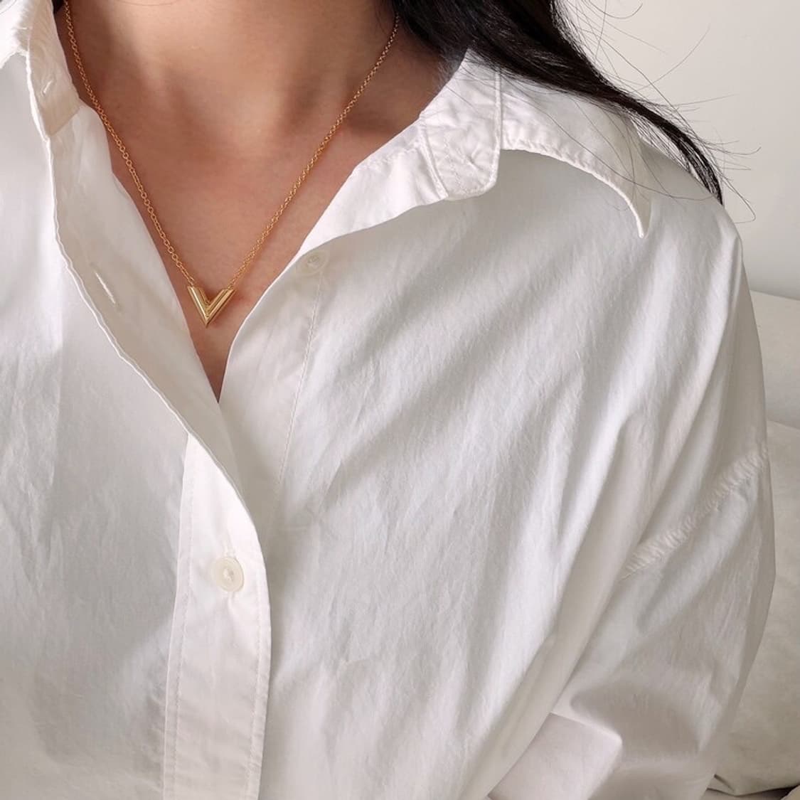 루이비통 에센셜 V 목걸이 상품이미지6