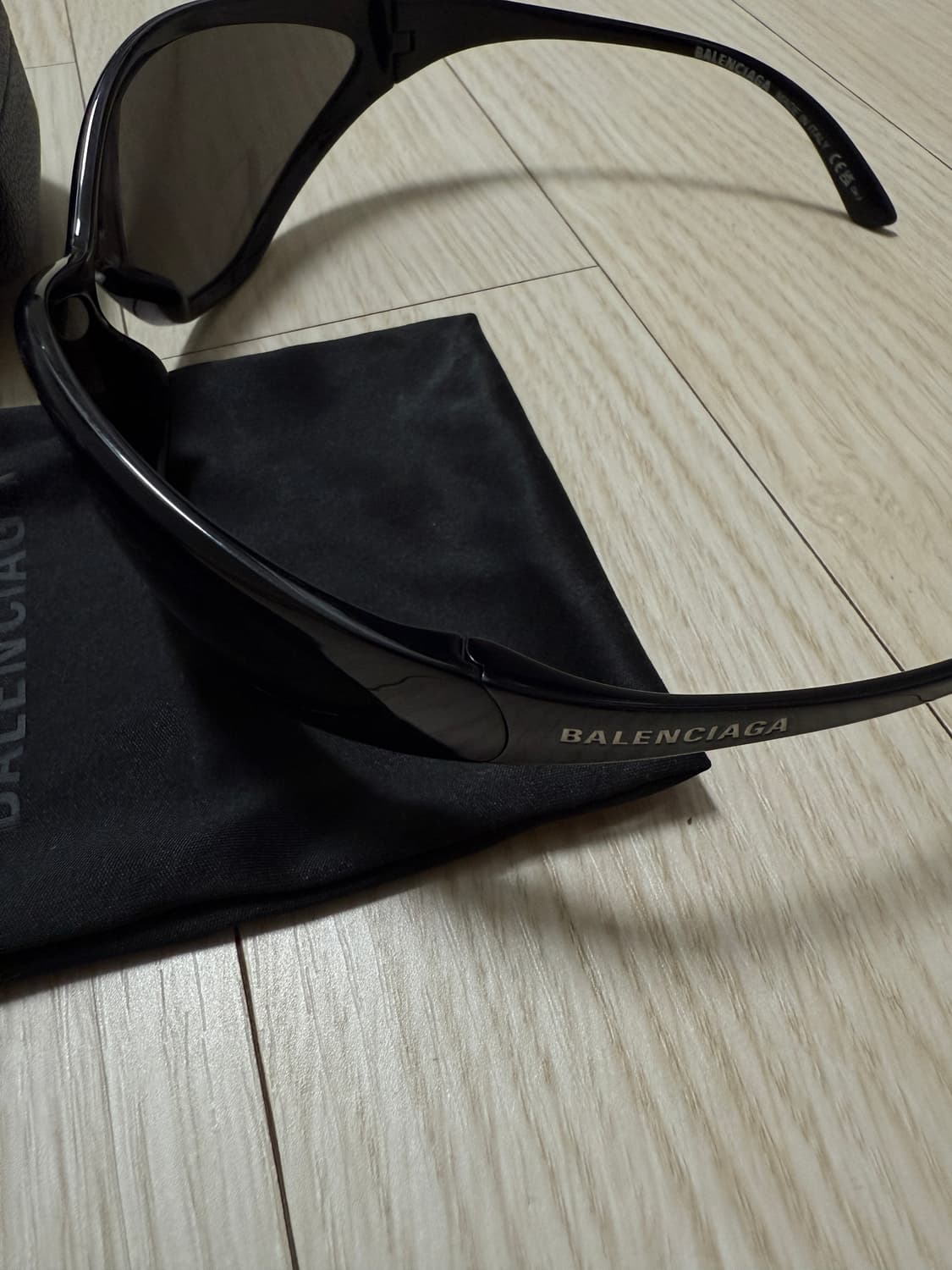 [os] 발렌시아가 90s 오발선글라스 블랙 상품이미지5