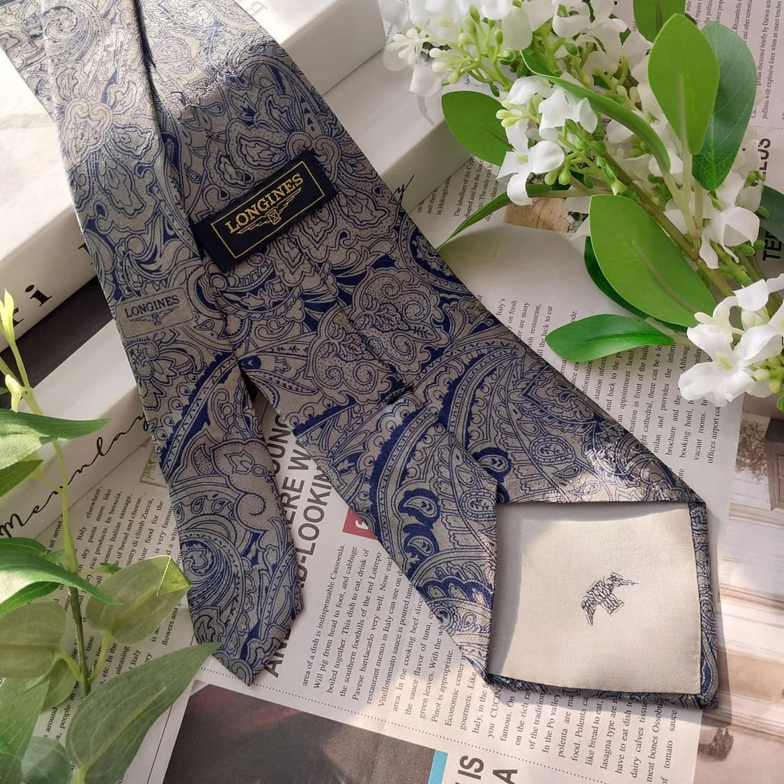 론진 실크 그레이 페이즐리 넥타이 8.6cm A+등급 K1427
 상품이미지4