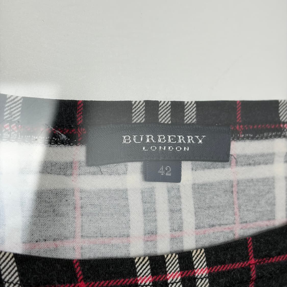 버버리 체크 반팔 티셔츠 상품이미지2