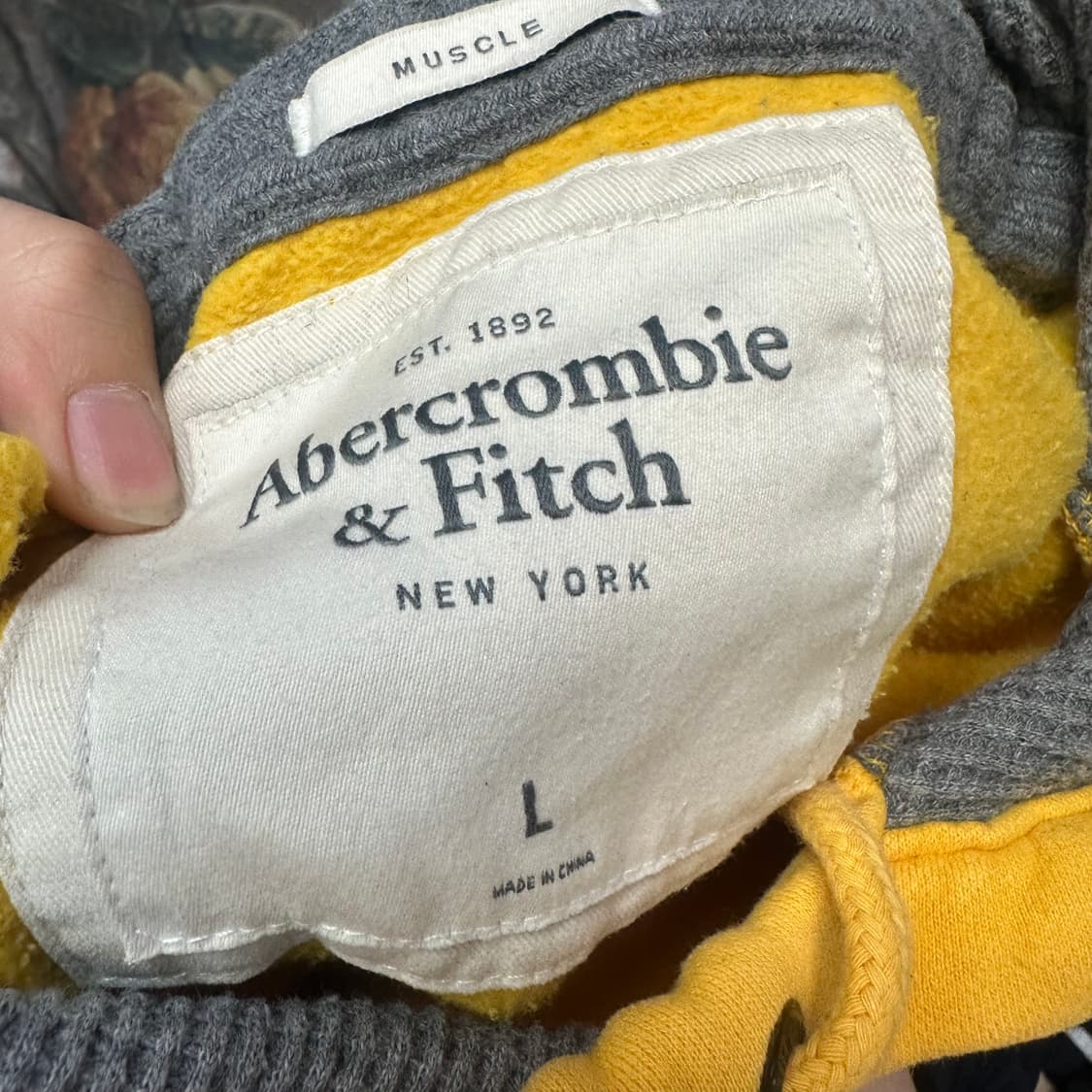아베크롬비 빈티지 타이트핏 옐로우럭비후드티 L 상품이미지3