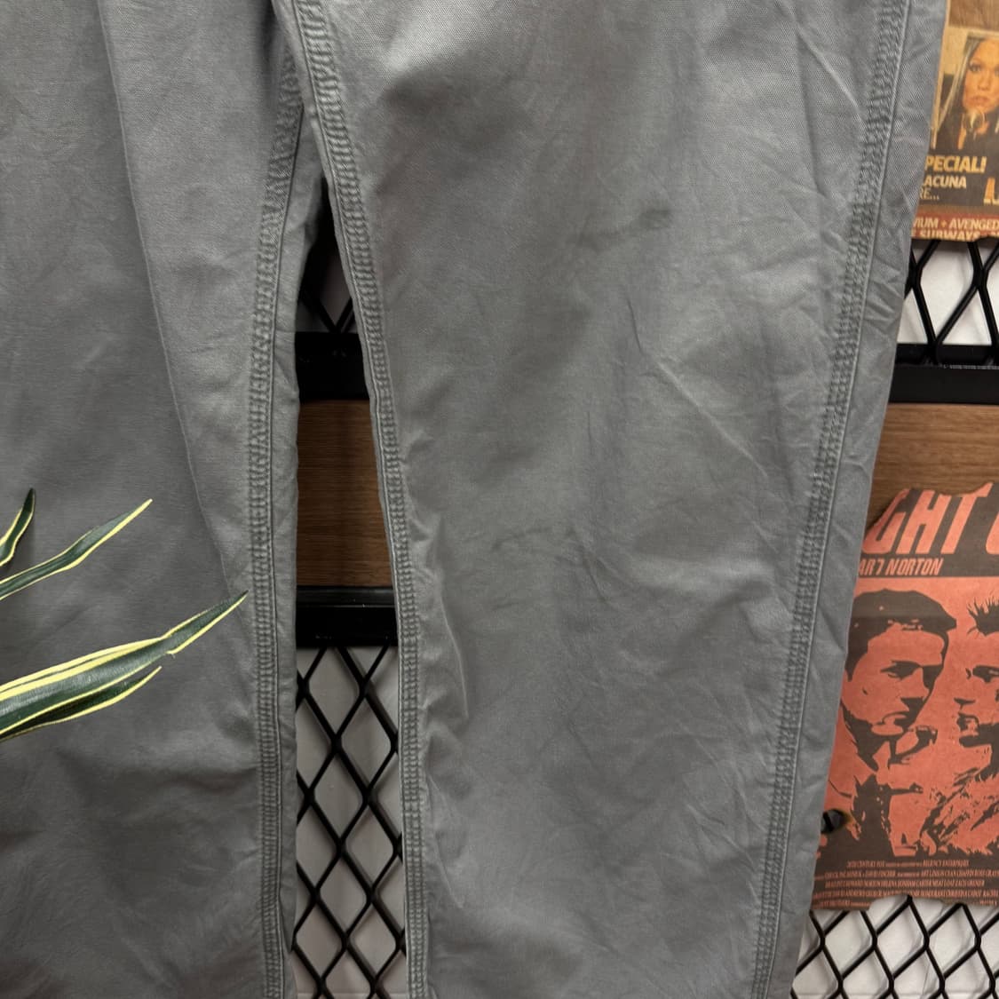 칼하트 던가리핏 카펜터 워크 팬츠 후면 포켓 로고 포인트 그레이 상품이미지8