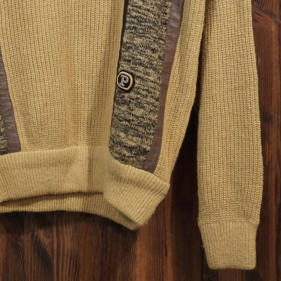 빈티지 플레이보이 메탈와펜 니트 상품이미지3