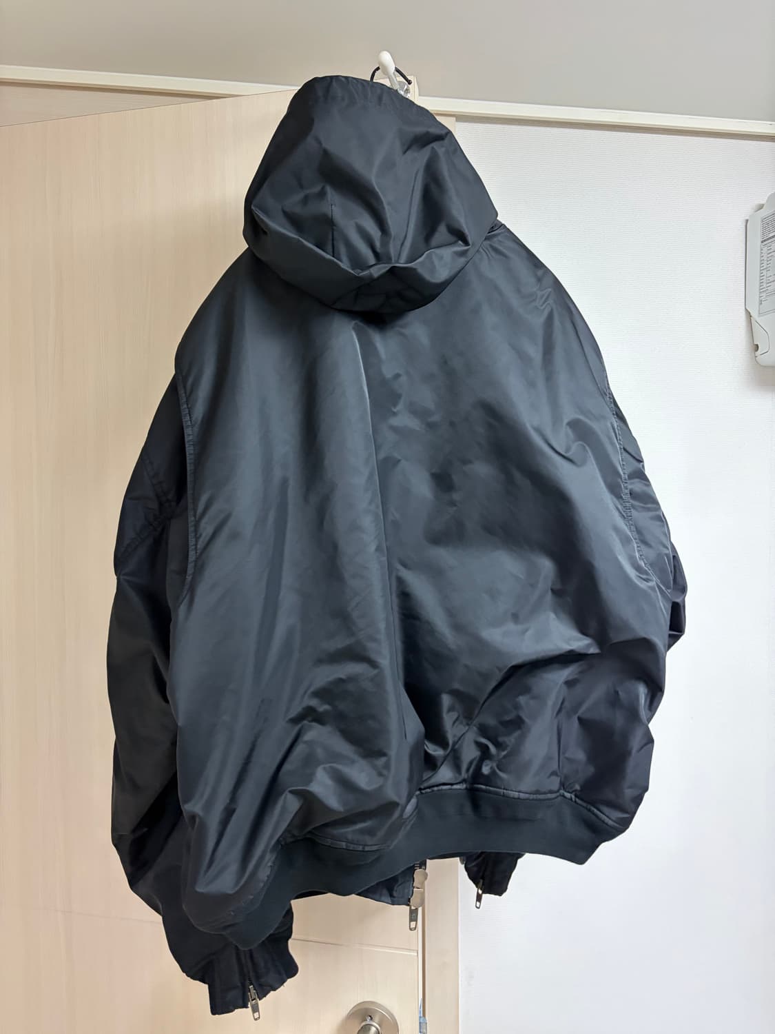 발렌시아가 3b 봄버 2 상품이미지2