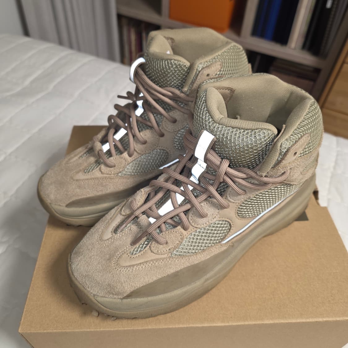 (중고) 아디다스 이지 데저트 부츠 락 280사이즈 상품이미지2