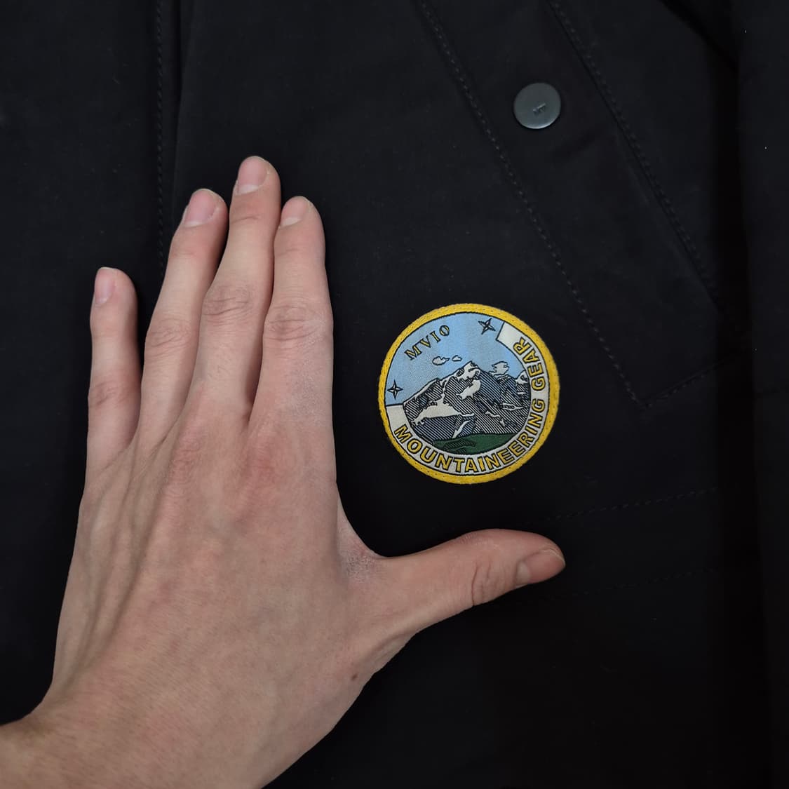 엠비오 마운티니어링 자수 와펜 남성 야상 롱패딩 점퍼 M(95) 상품이미지4