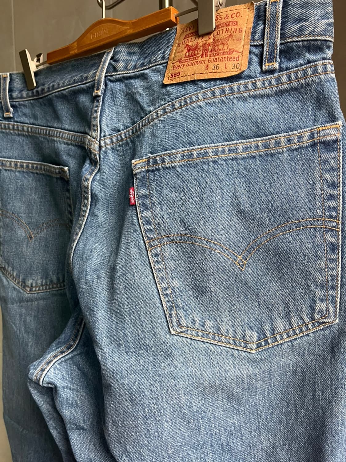 Vintage Levis 569 red font (36x30) 상품이미지4