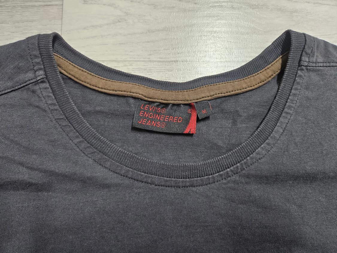 리바이스 엔지니어드진 반팔티셔츠 95 상품이미지3
