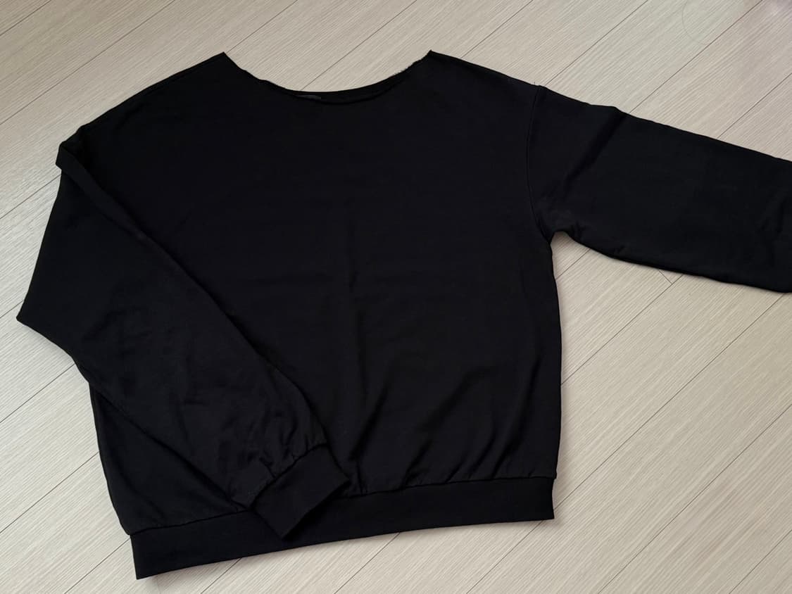 투머치택스 어시메트릭 원 숄더 스웨트셔츠 블랙 맨투맨 상품이미지4