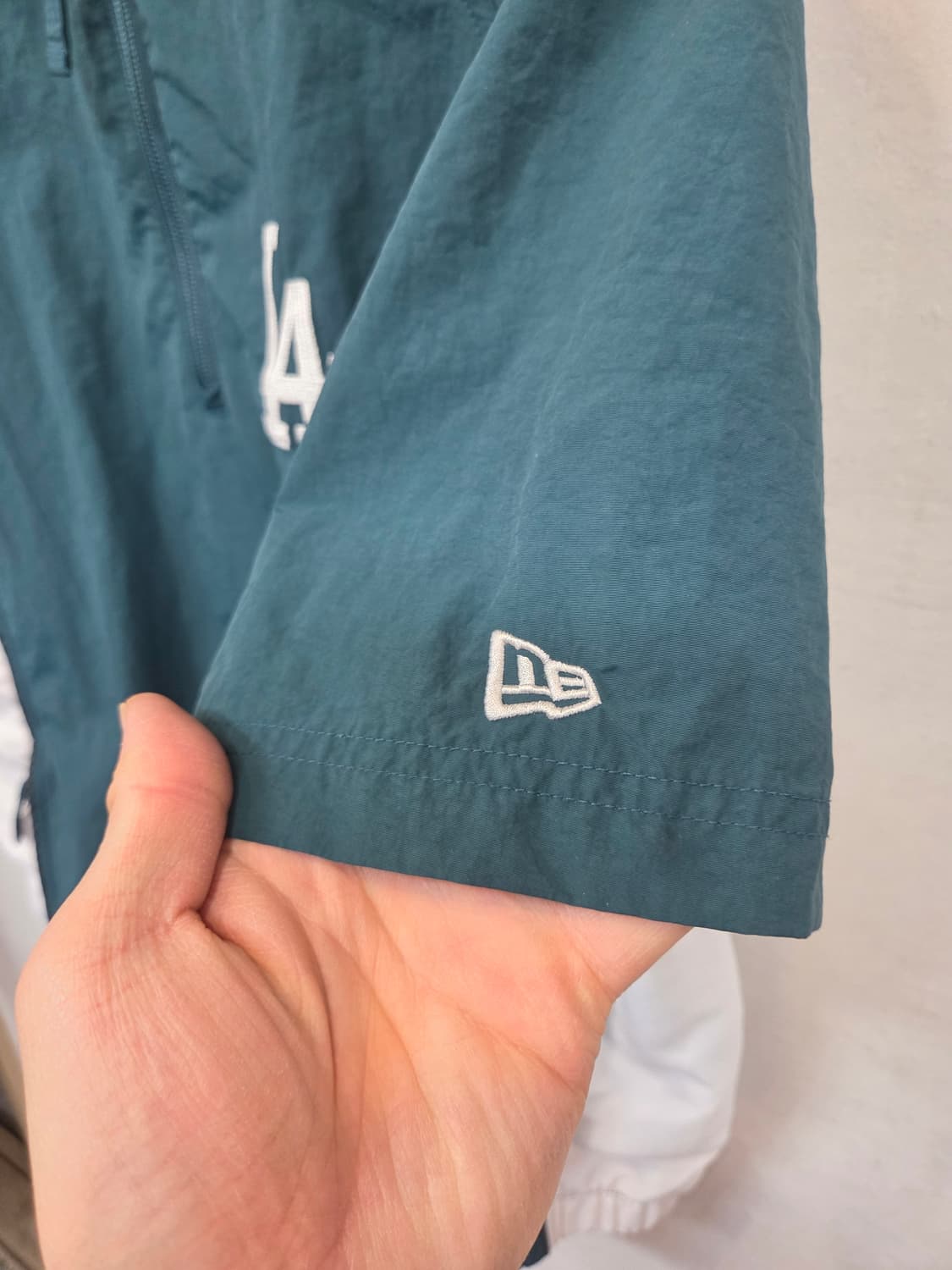 뉴에라 키즈 주니어 la 다져스 아노락 우븐 반팔 160  상품이미지5