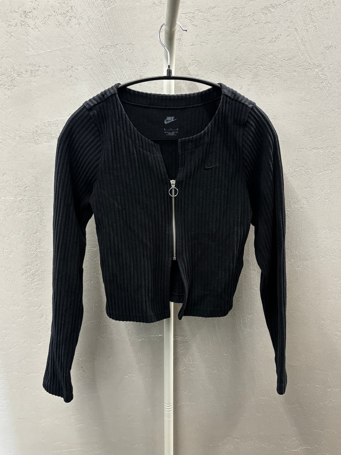 나이키 NSW 칠 니트 슬림 풀 집 립드 가디건 블랙 (FN3682-01 상품이미지2